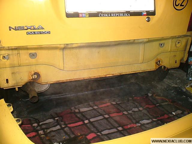 Demontáž zadního nárazníku Daewoo Nexia 6